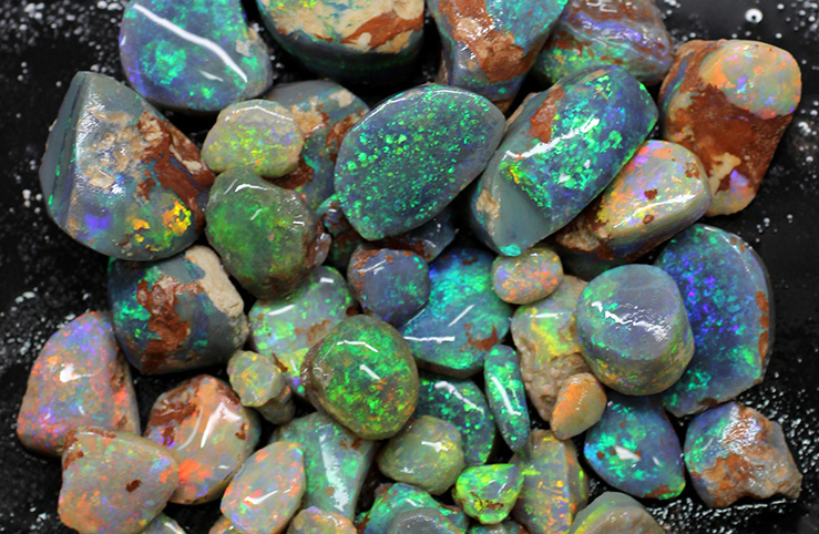 rough black opal